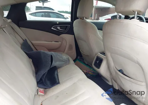 2015 Chrysler 200 Limited z USA, uszkodzony, nr VIN 1C3CCCAB9FN627107